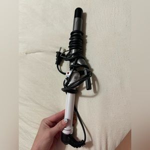 1in hot tools curling iron.